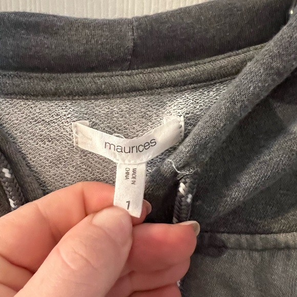 Maurice’s Gray Camouflage Full Zip Hoodie 1X - Picture 8 of 9